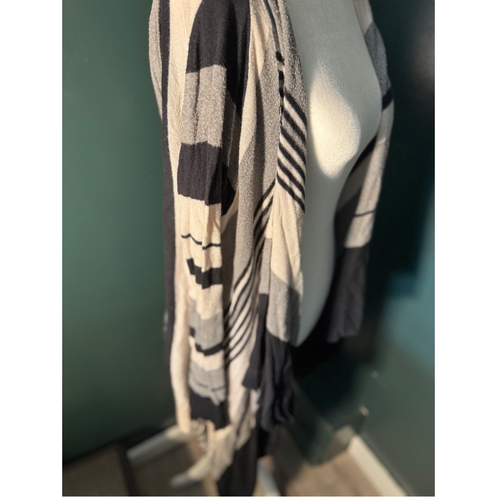 John + Jenn • Jonah Striped Open Cardigan • ASO Elena Gilbert - Picture 6 of 7
